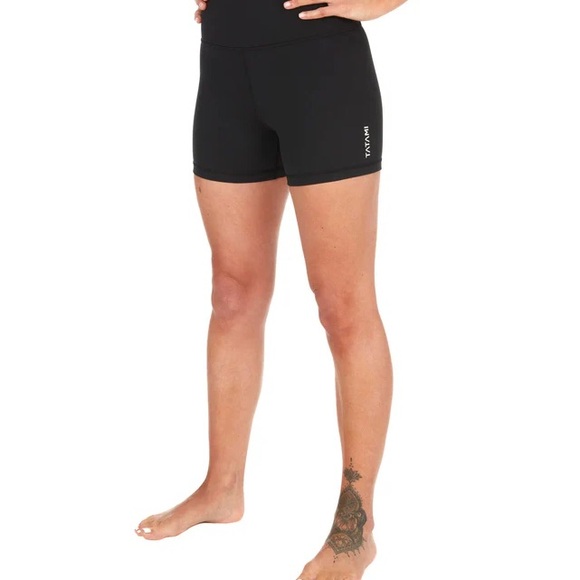 Tatami compression shorts size small. LADIES PEAK COMPRESSION SHORTS - Picture 3 of 3